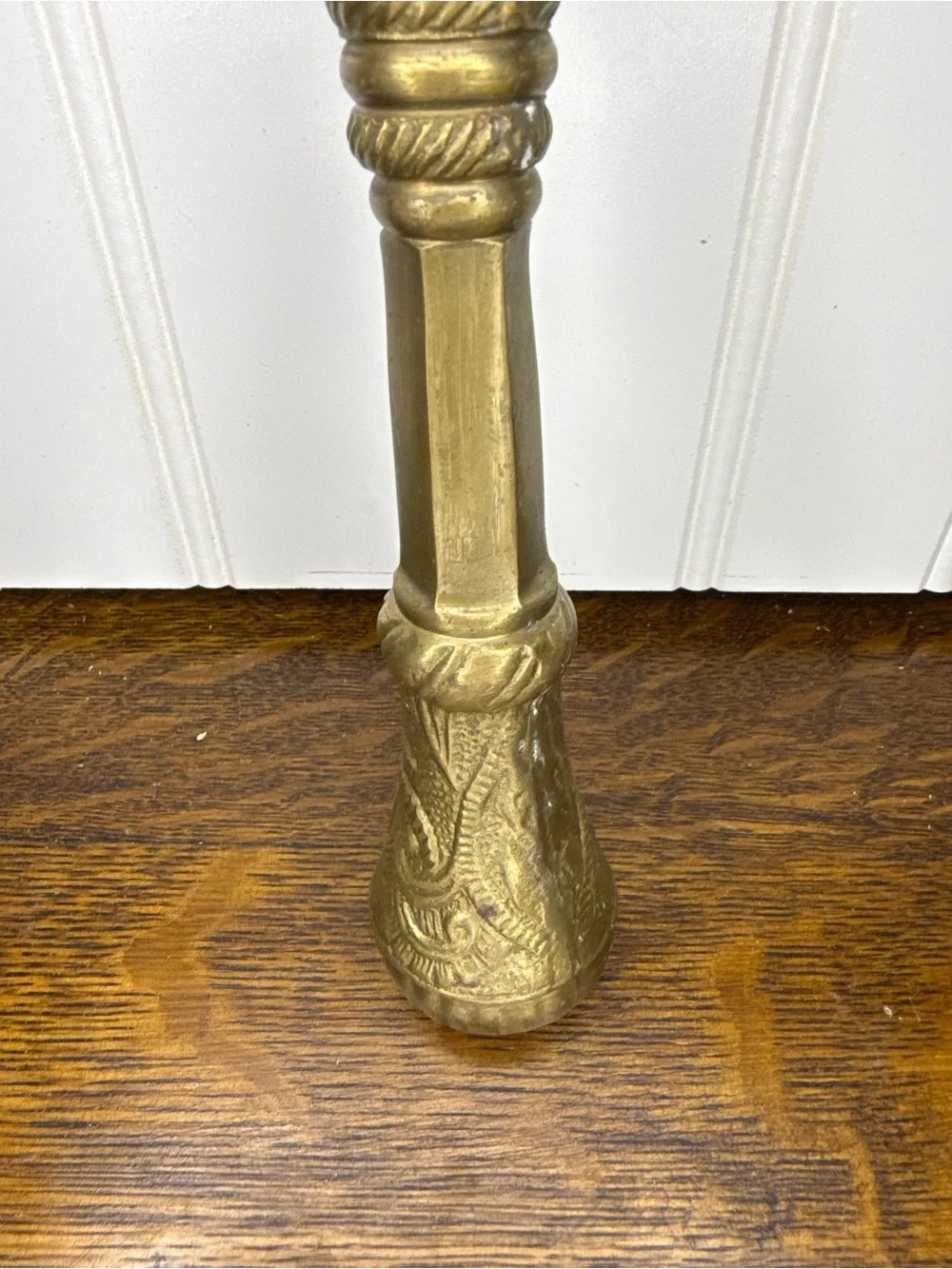 Brass Handheld Magnifying Glass - Gold